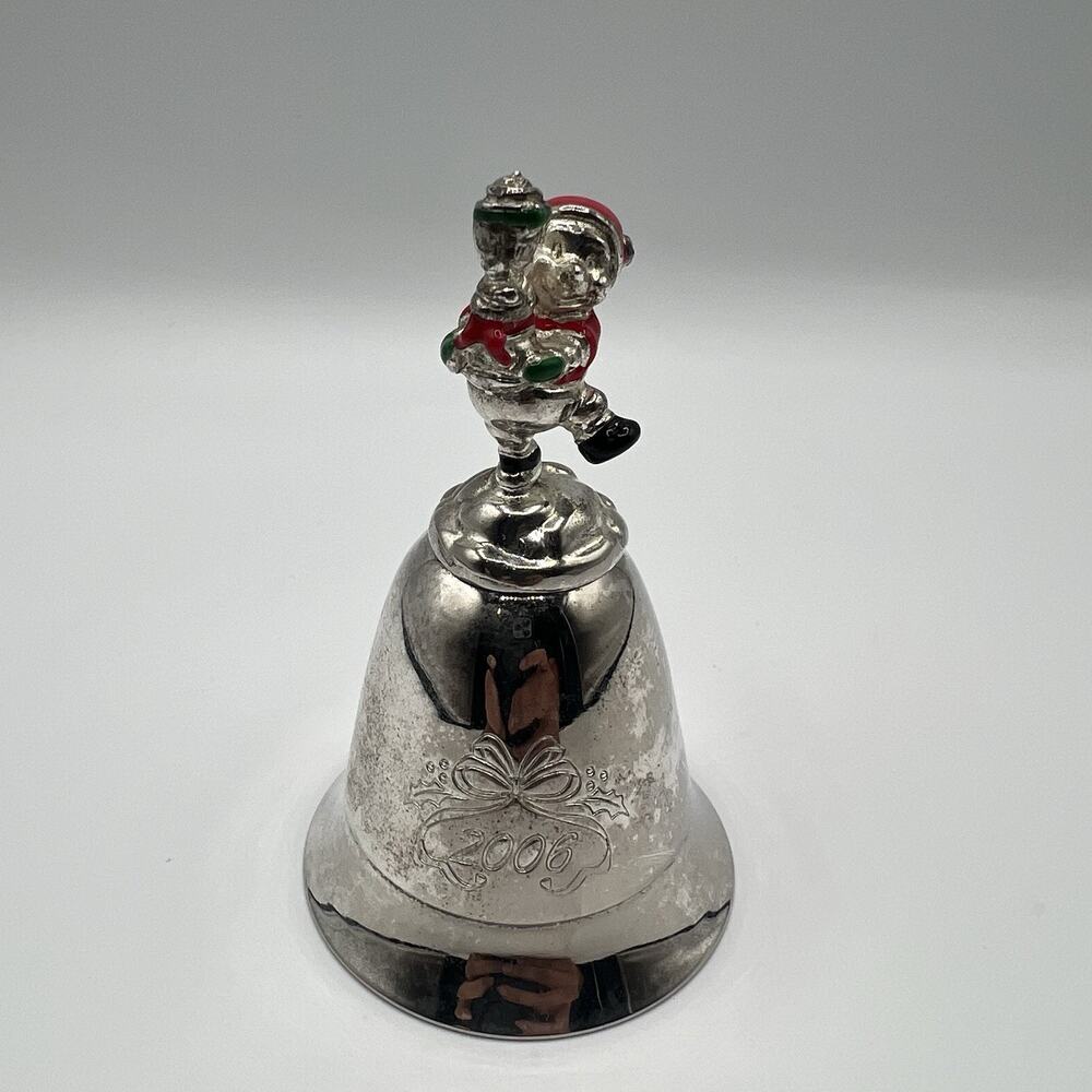 2006 Disney Kirk Stieff Silver Plated Musical Christmas Bell Winnie The Pooh EUC